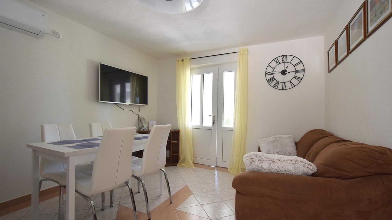 Photo of Livingroom in Omisalj