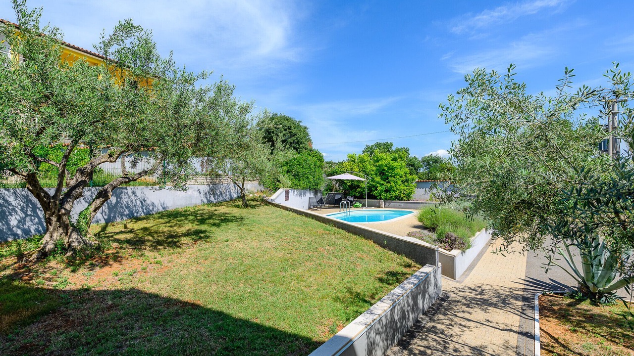 Photo of Outdoor in Roskici