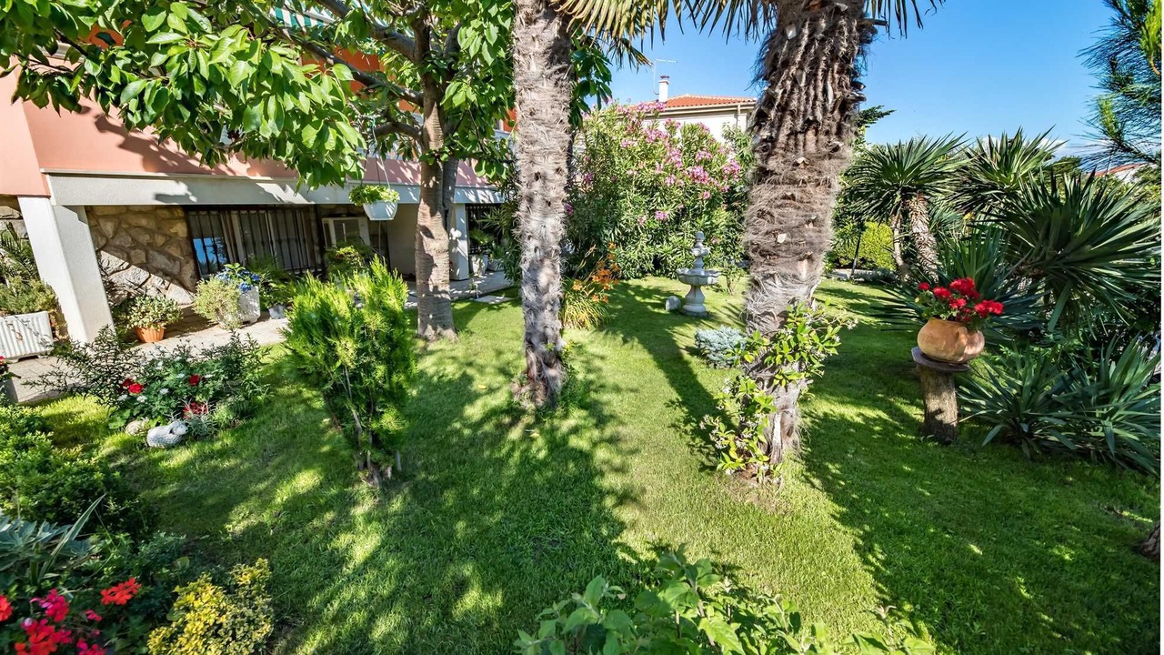 Photo of Outdoor in Jurandvor