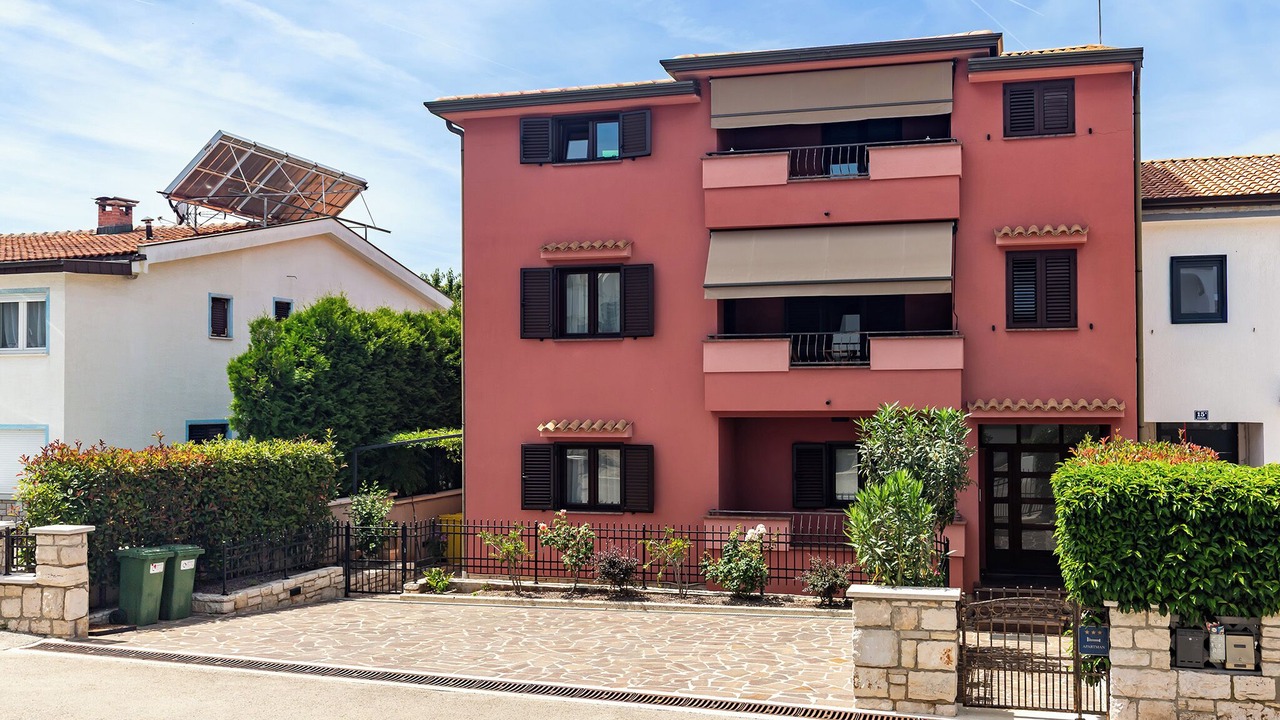 Photo of Outdoor in Spadici