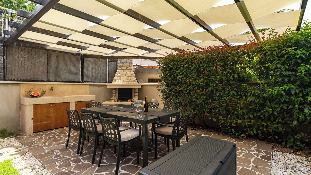 Photo of Outdoor in Spadici