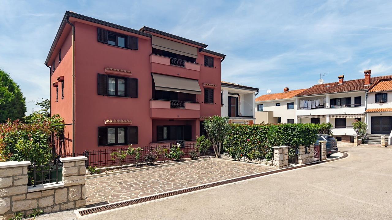 Photo of Outdoor in Spadici