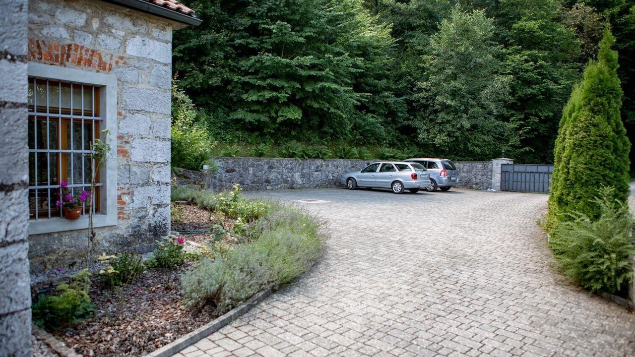 Photo of Outdoor in Prem