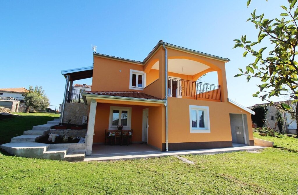 Photo of Buildings in Fuskulin