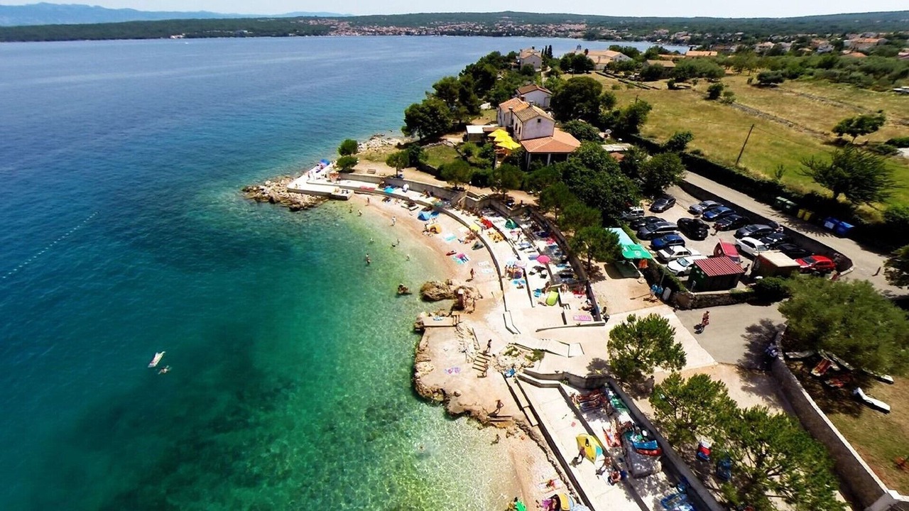 Photo of Others in Porat