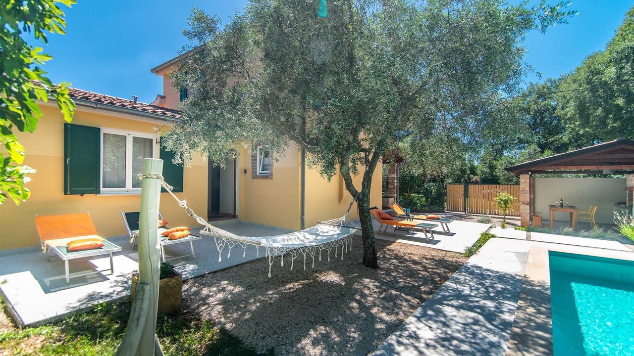 Photo of Patio Balcony in Radini