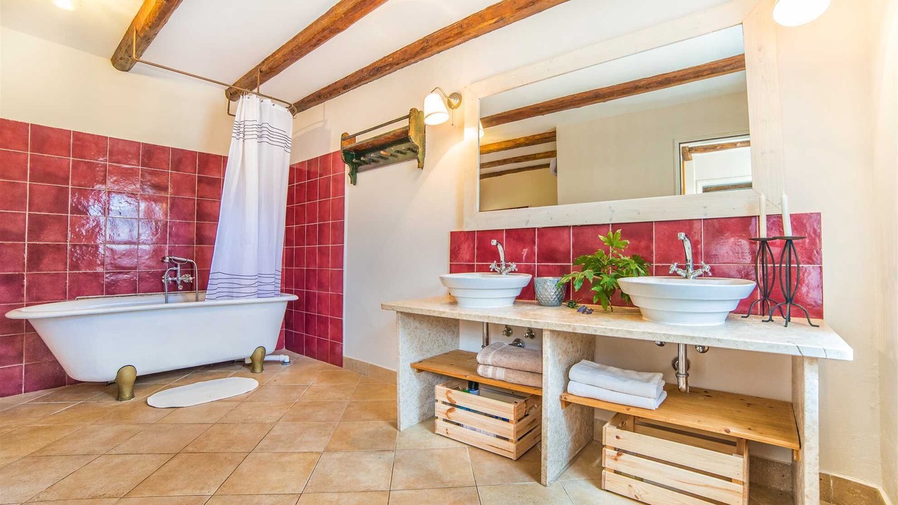 Photo of Bathroom in Radini