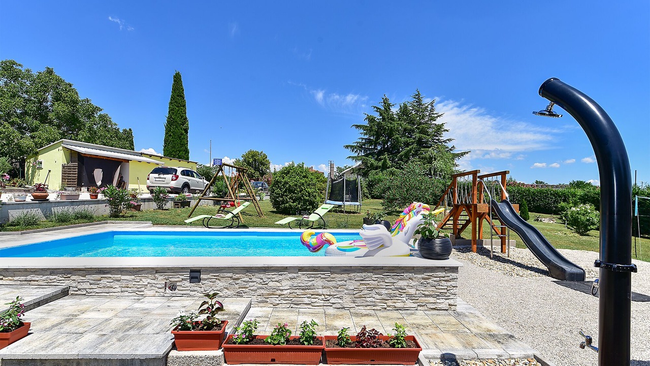 Photo of Outdoor in Zminj