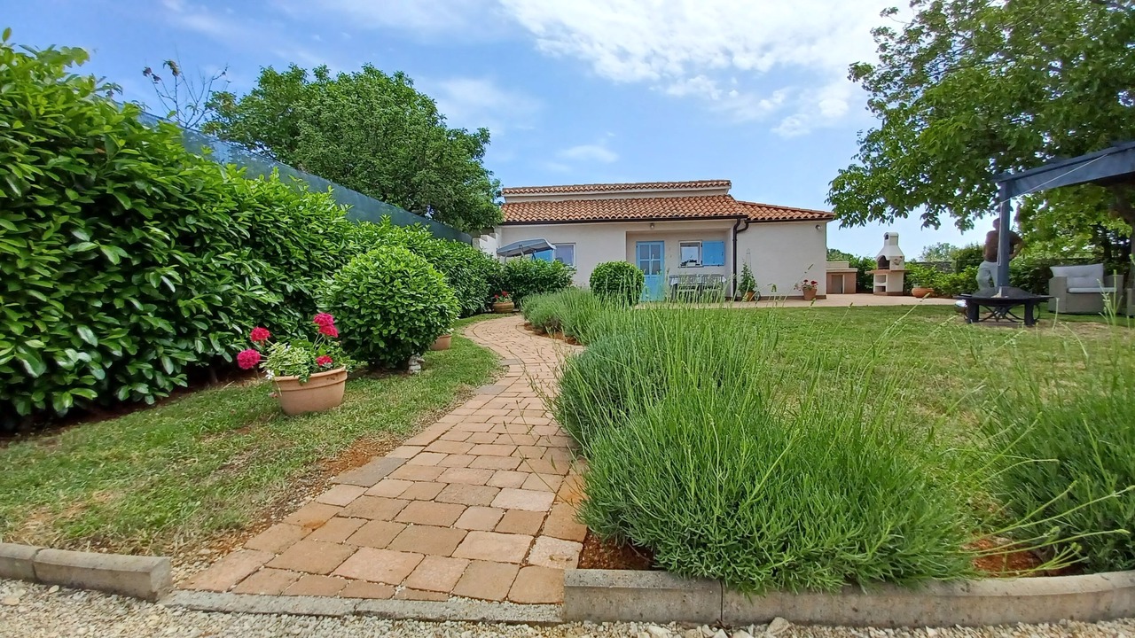 Photo of Outdoor in Liznjan