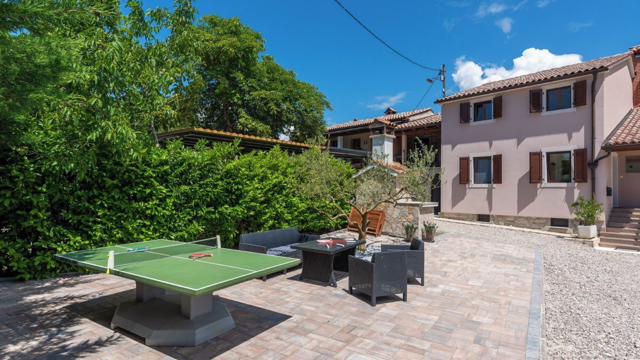 Photo of Outdoor in Pican
