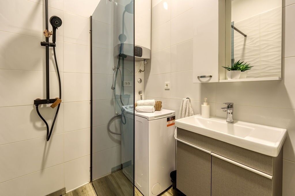 Photo of Bathroom in Porat