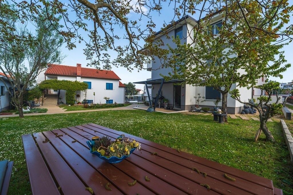 Photo of Outdoor in Porat