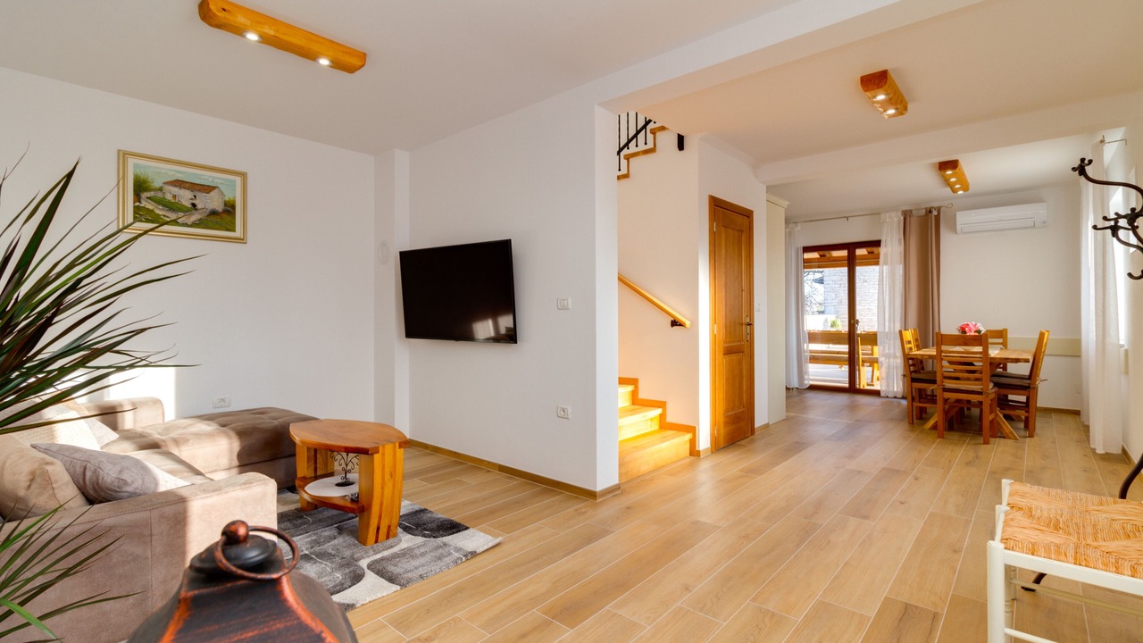 Photo of Livingroom in Glavani