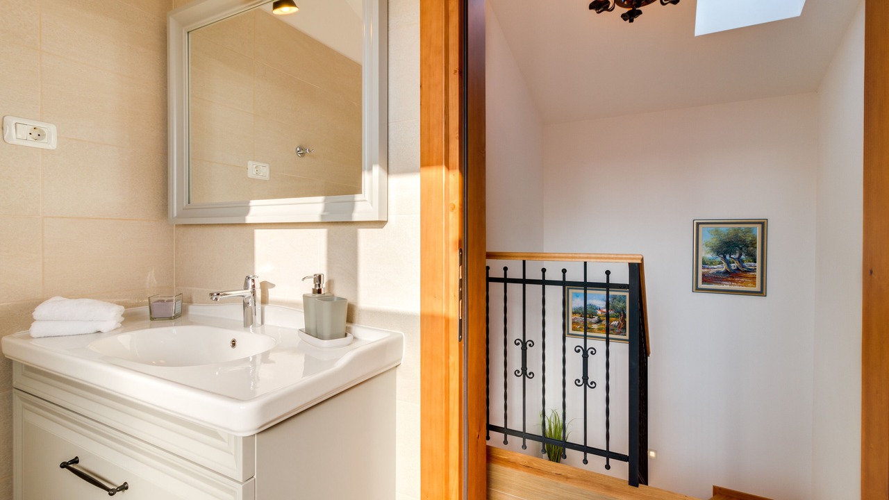 Photo of Bathroom in Glavani