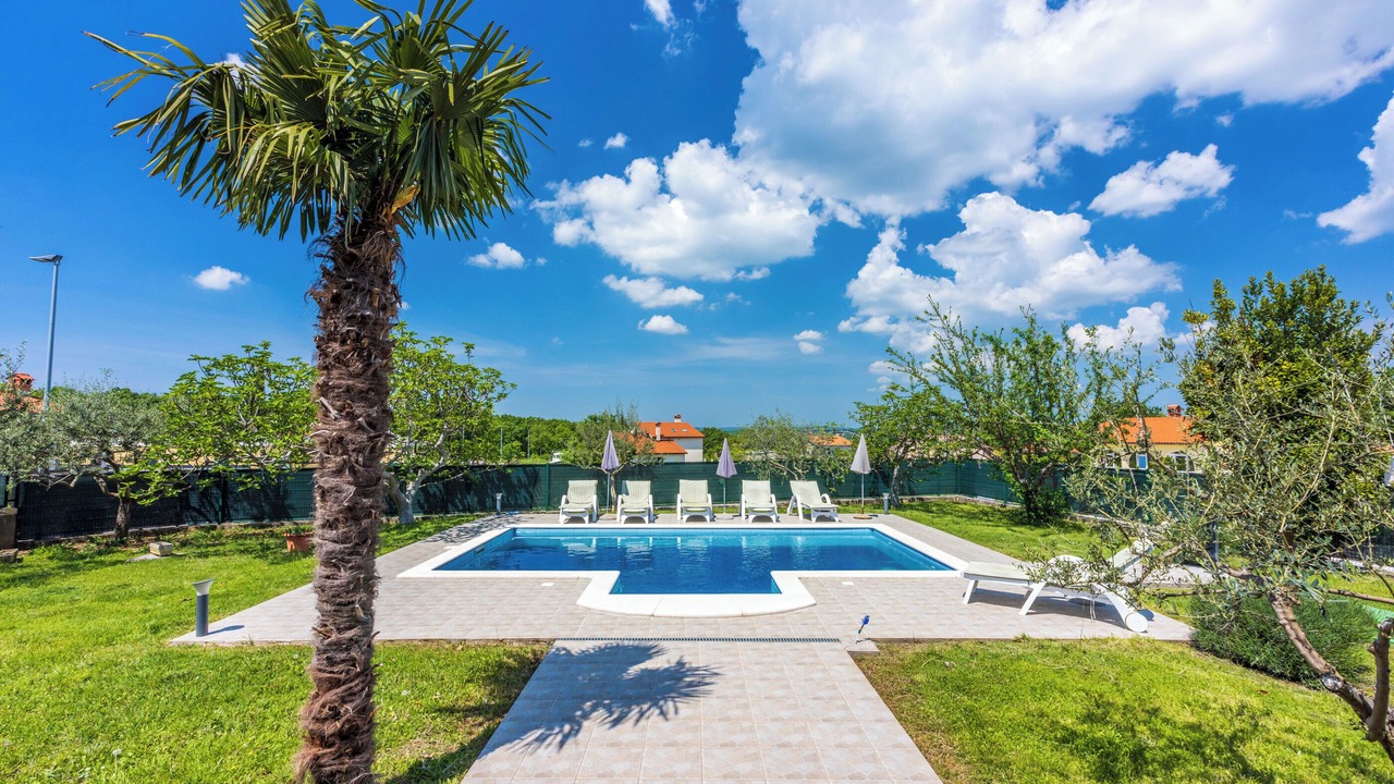 Photo of Outdoor in Rogocana