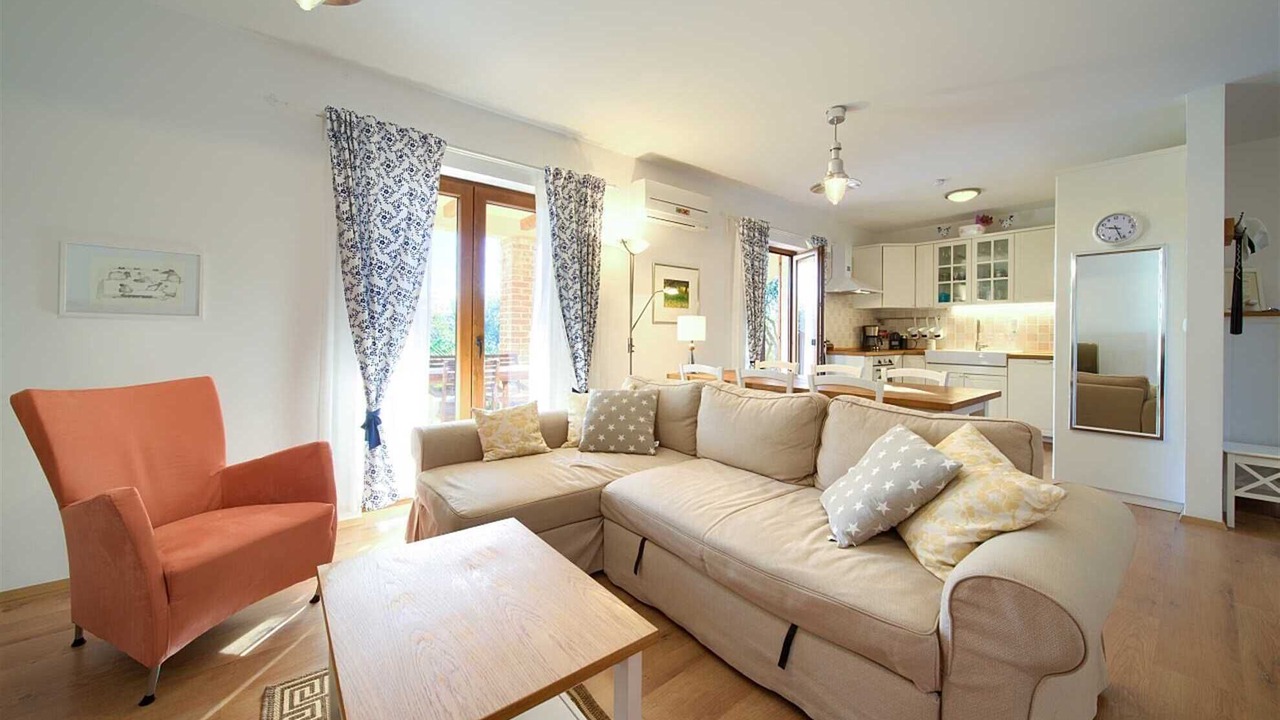 Photo of Livingroom in Dobrinj