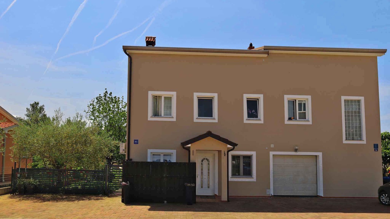 Photo of Outdoor in Murine