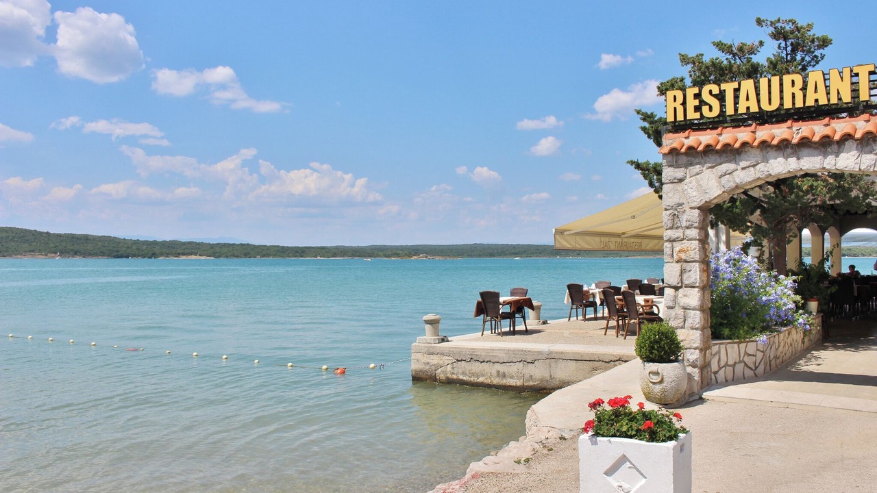 Photo of Others in Porat