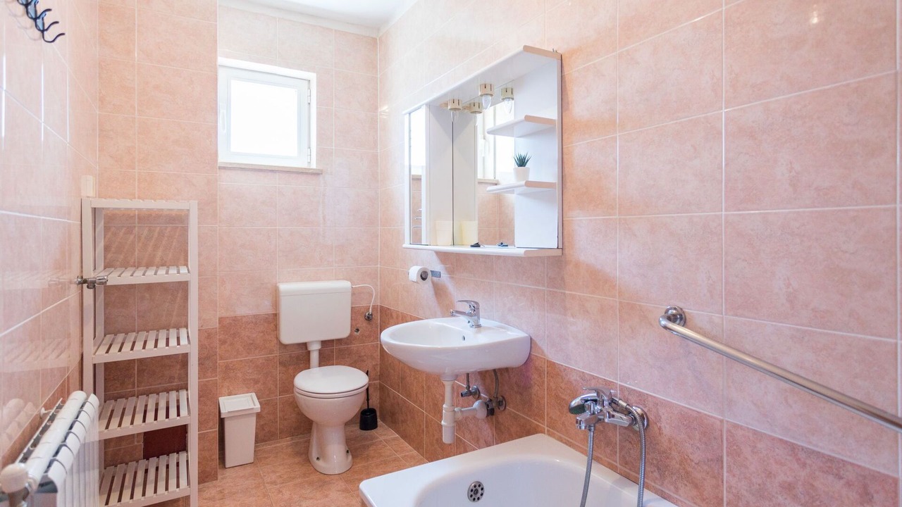 Photo of Bathroom in Frata