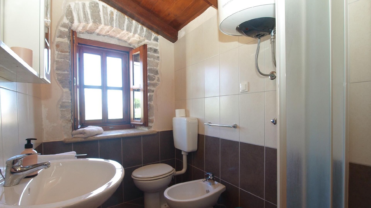 Photo of Bathroom in Orihi