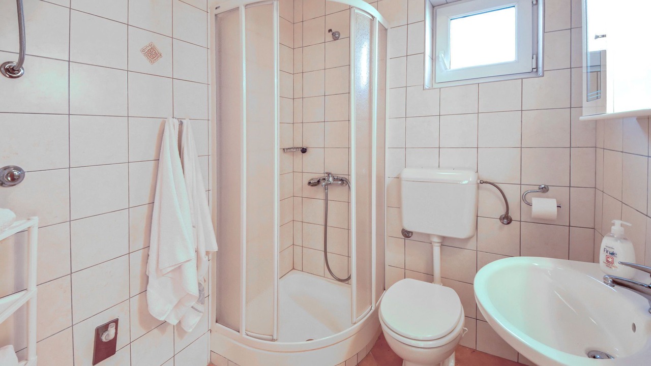 Photo of Bathroom in Silo
