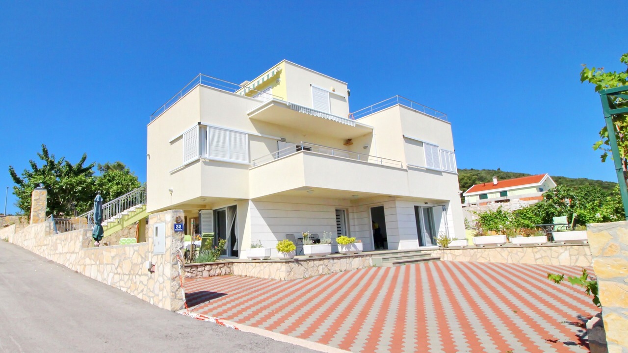 Photo of Outdoor in Drace