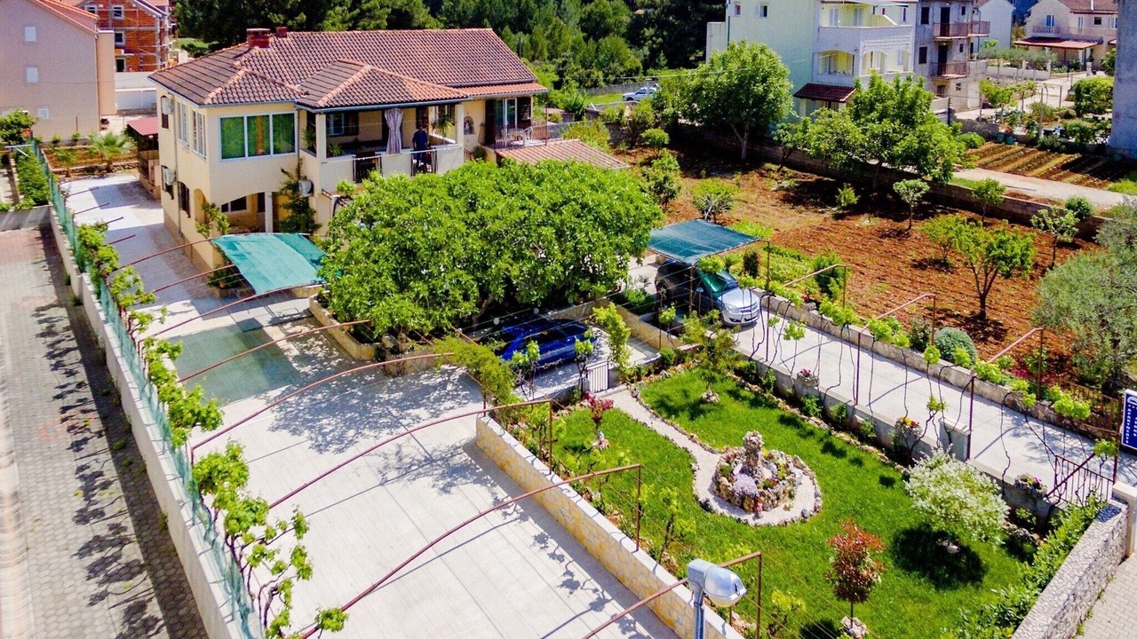 Photo of Outdoor in Mirce