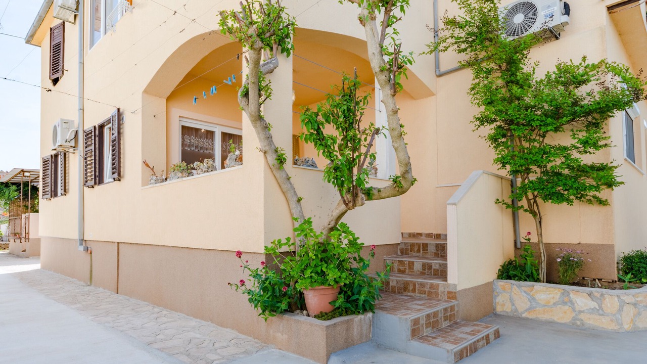 Photo of Outdoor in Mirce