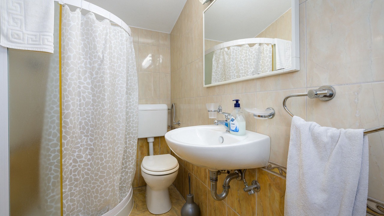 Photo of Bathroom in Gulici