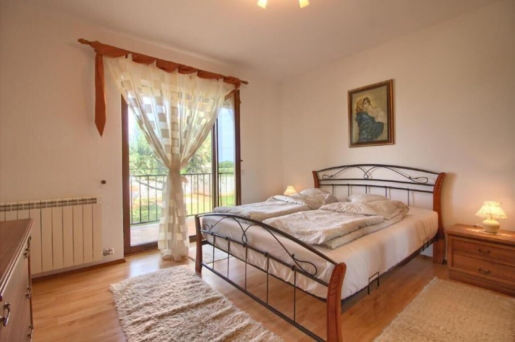 Photo of Bedroom in Sisan