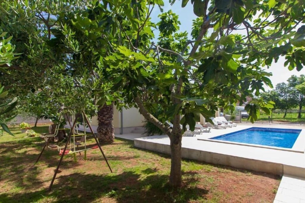Photo of Outdoor in Sisan