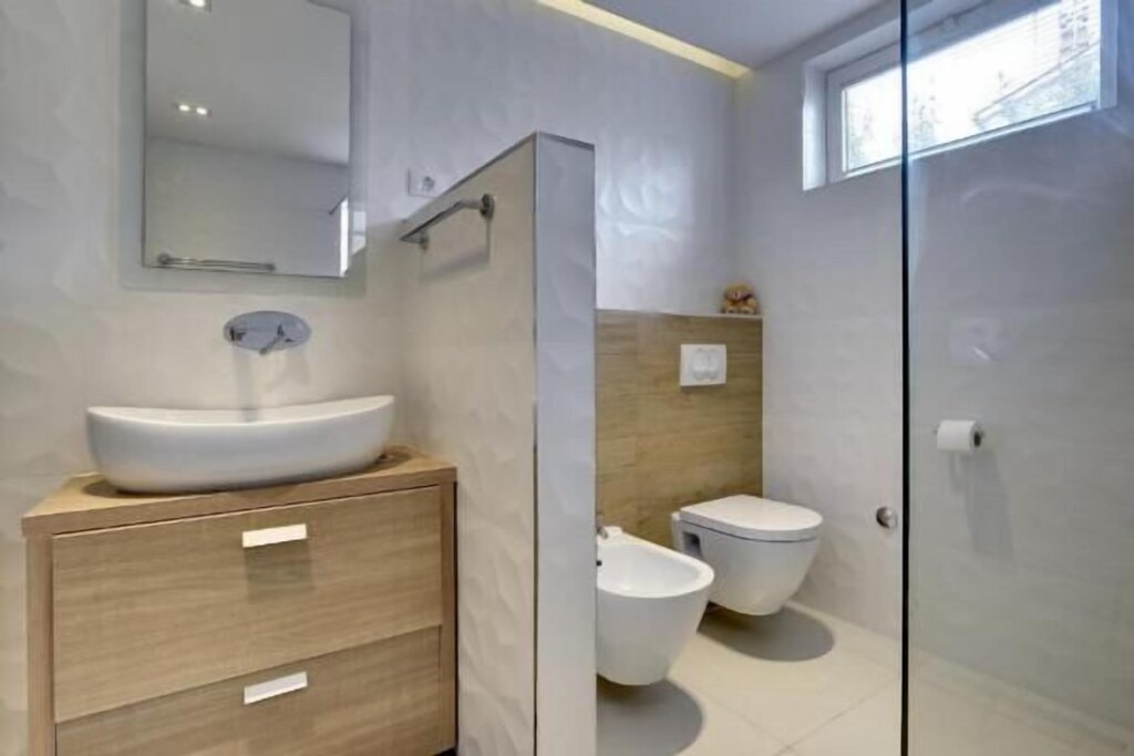 Photo of Bathroom in Sisan