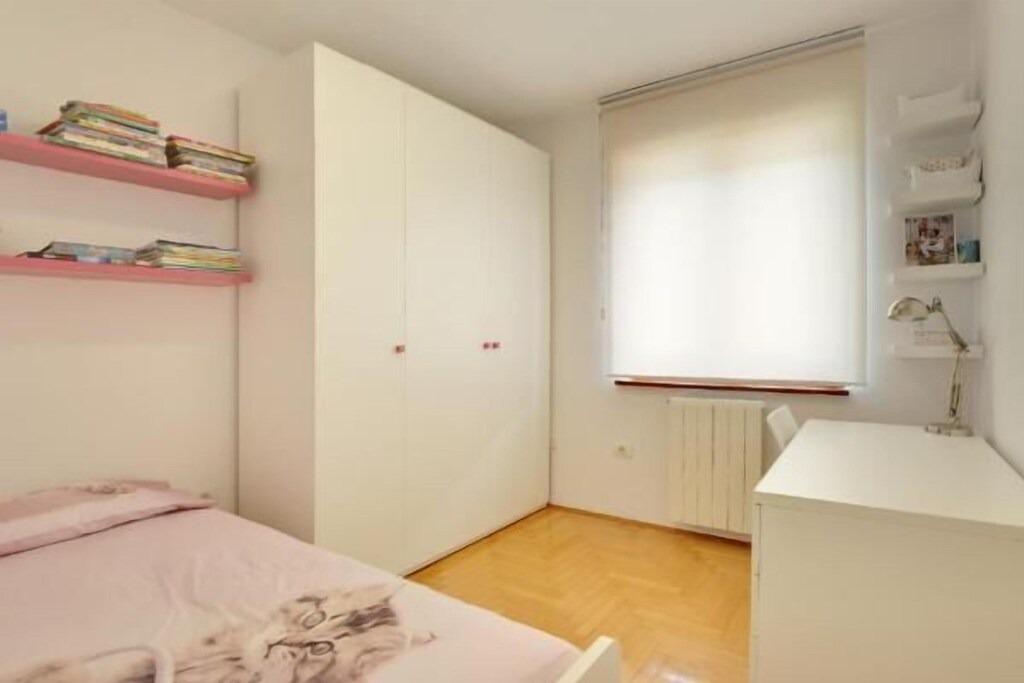 Photo of Bedroom in Sisan