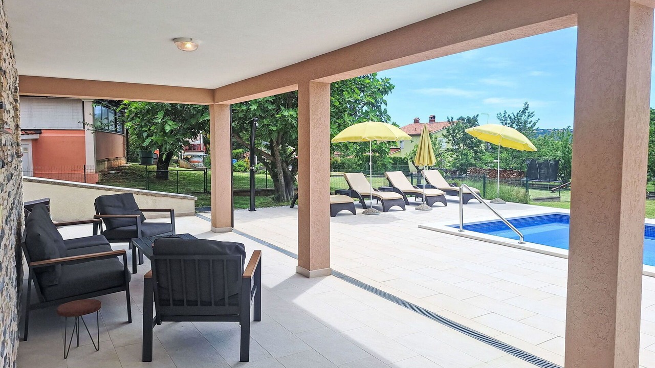 Photo of Outdoor in Vinez