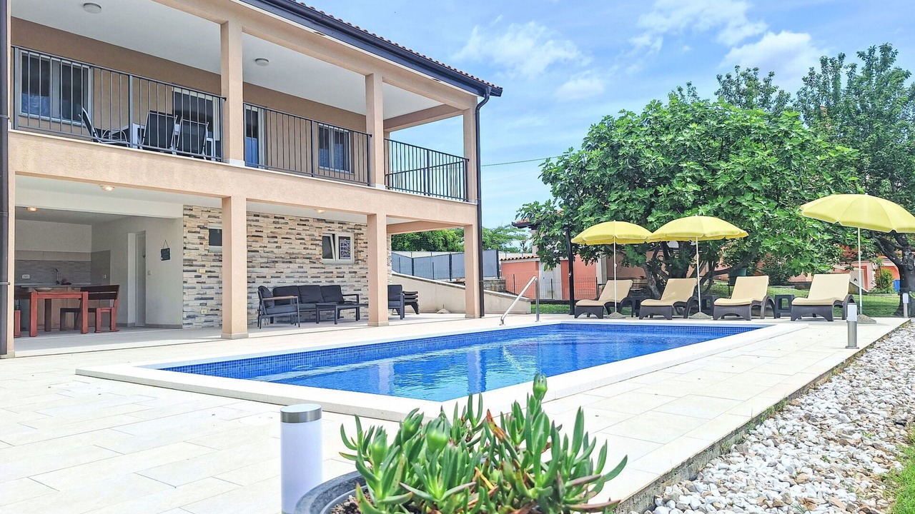 Photo of Outdoor in Vinez