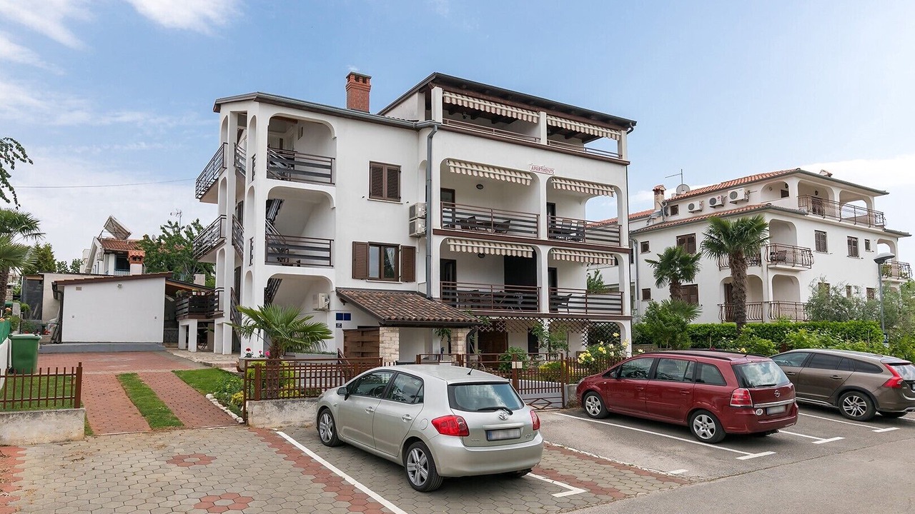 Photo of Outdoor in Spadici