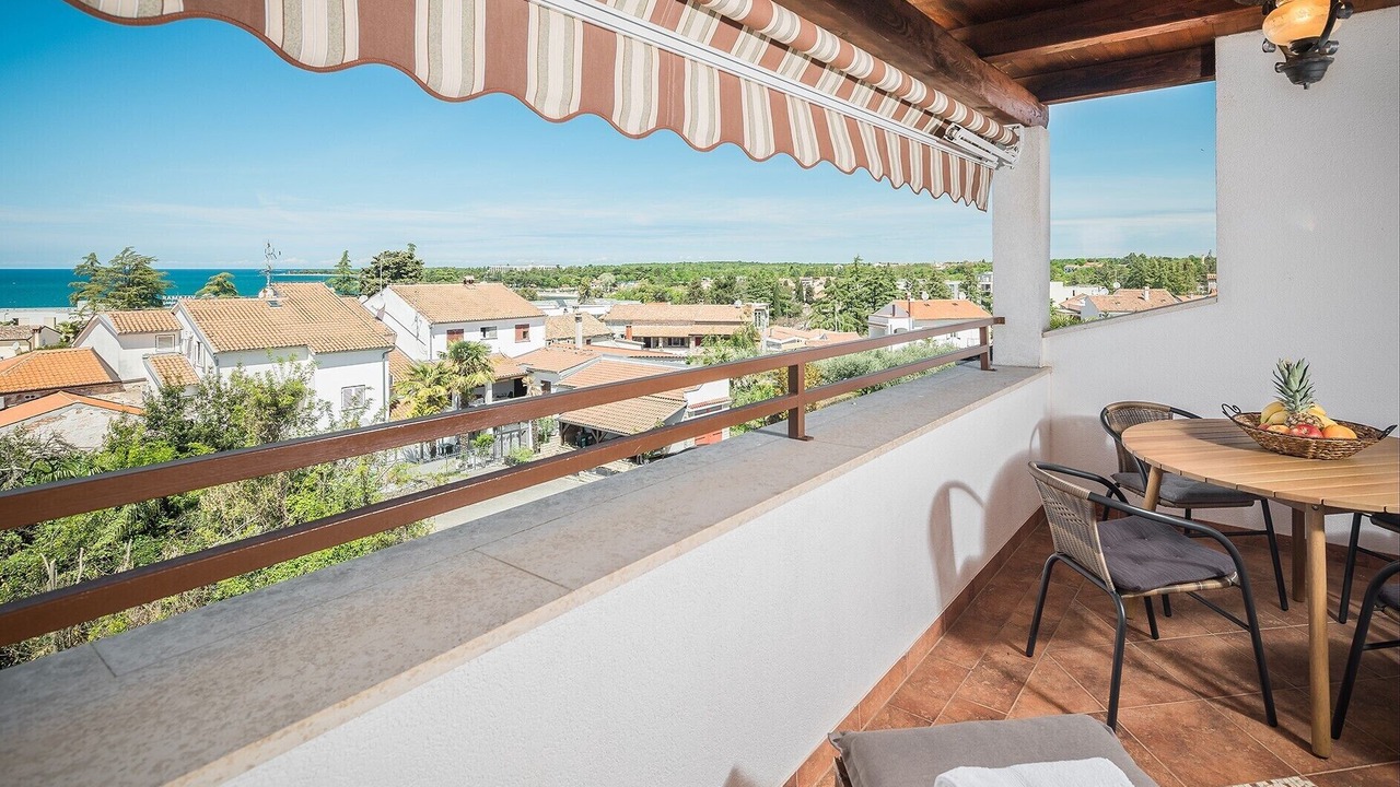 Photo of Outdoor in Spadici