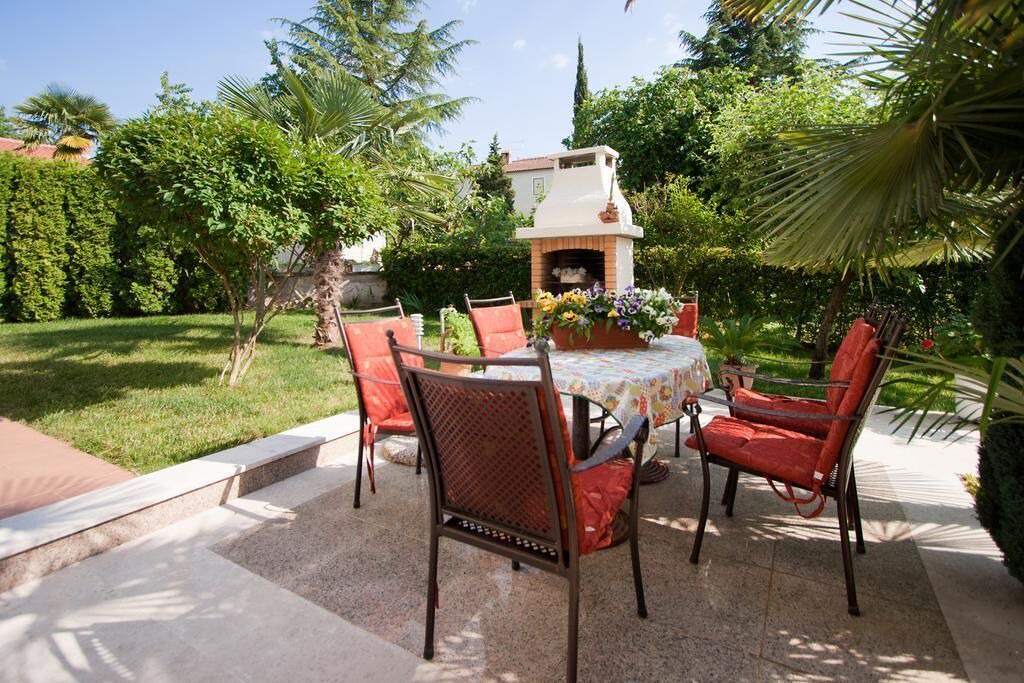 Photo of Outdoor in Spadici