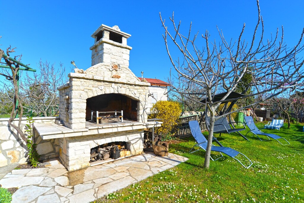 Photo of Buildings in Peroj