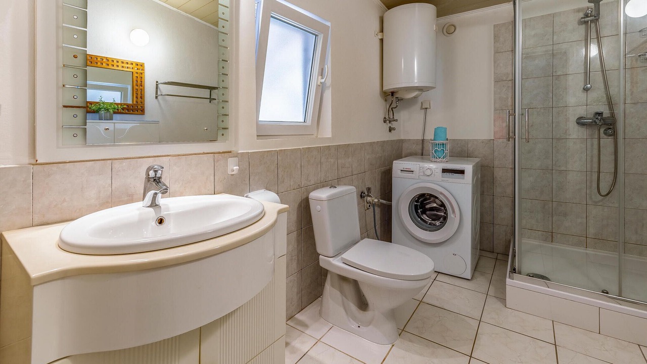 Photo of Bathroom in Sisan