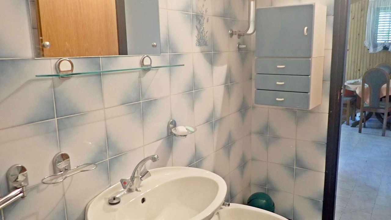 Photo of Bathroom in Seline