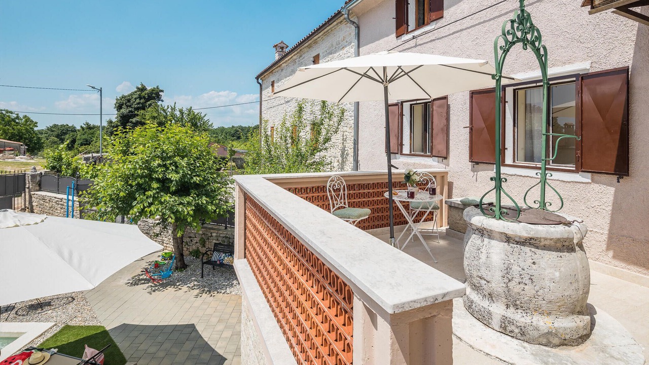 Photo of Patio Balcony in Peresiji