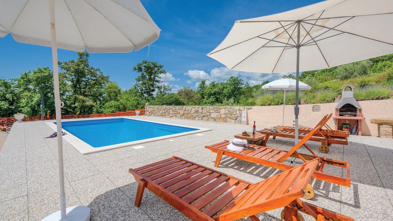 Photo of Outdoor in Pican