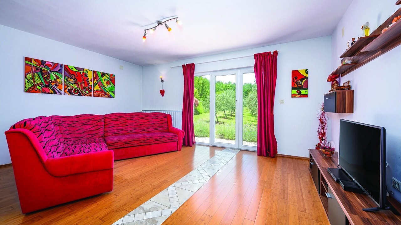 Photo of Bedroom in Pican