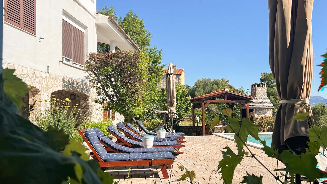 Photo of Outdoor in Ravni