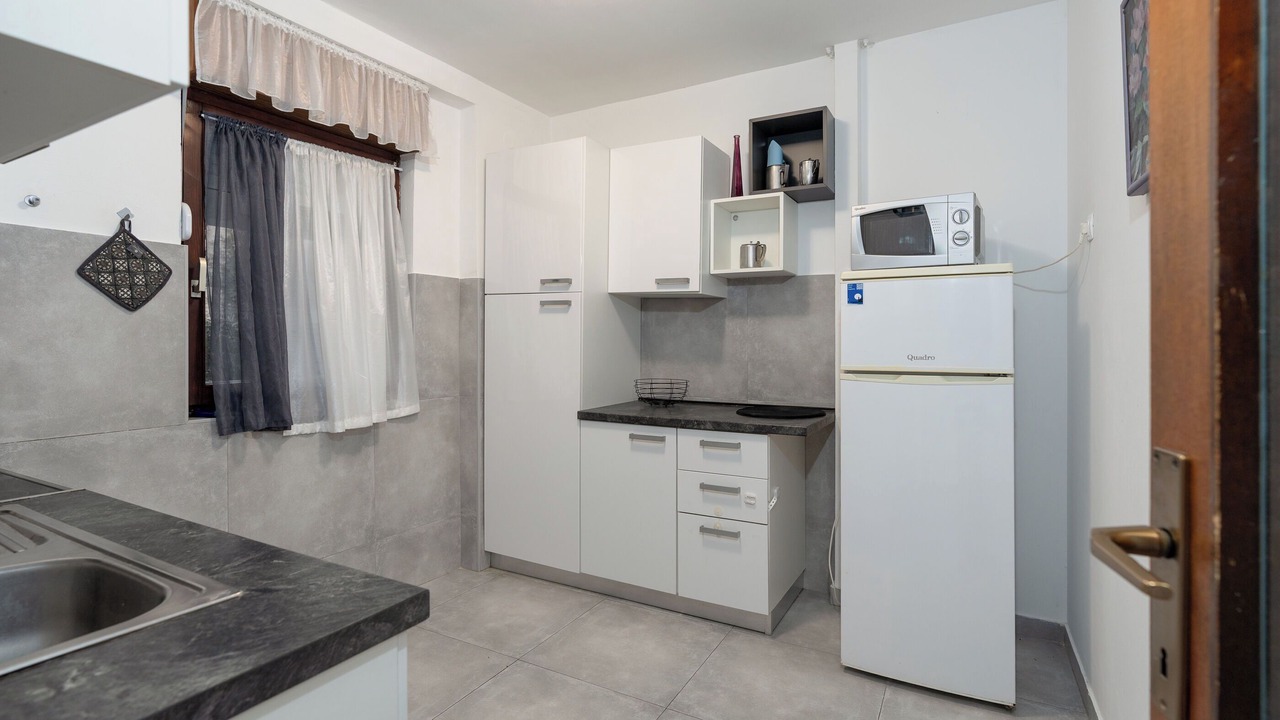 Photo of Kitchen in Petrcane