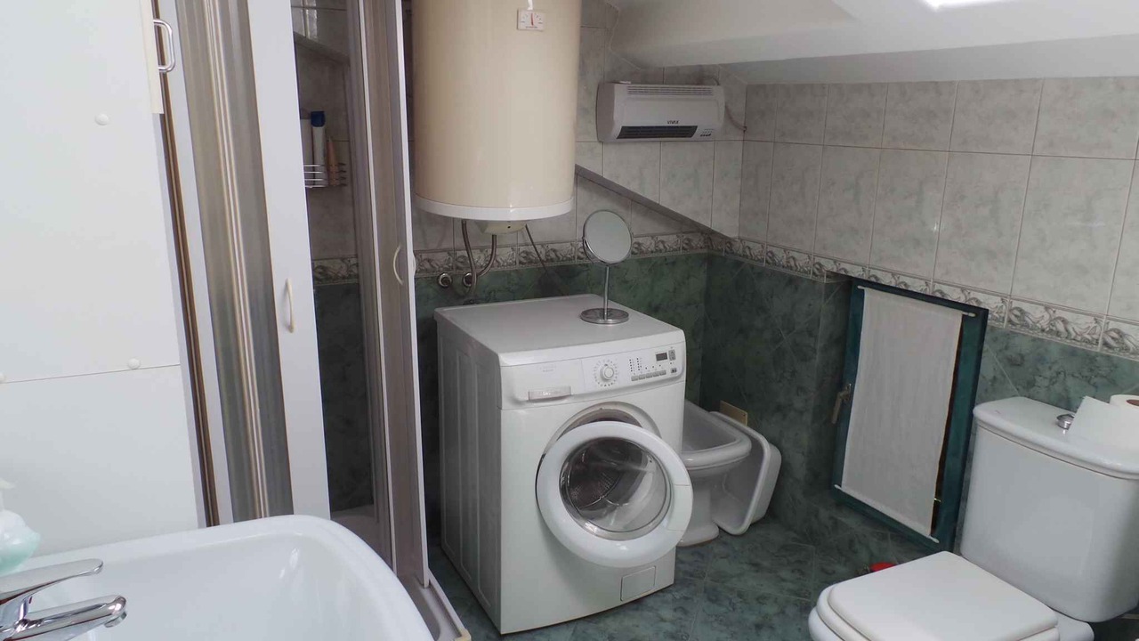Photo of Bathroom in Opric