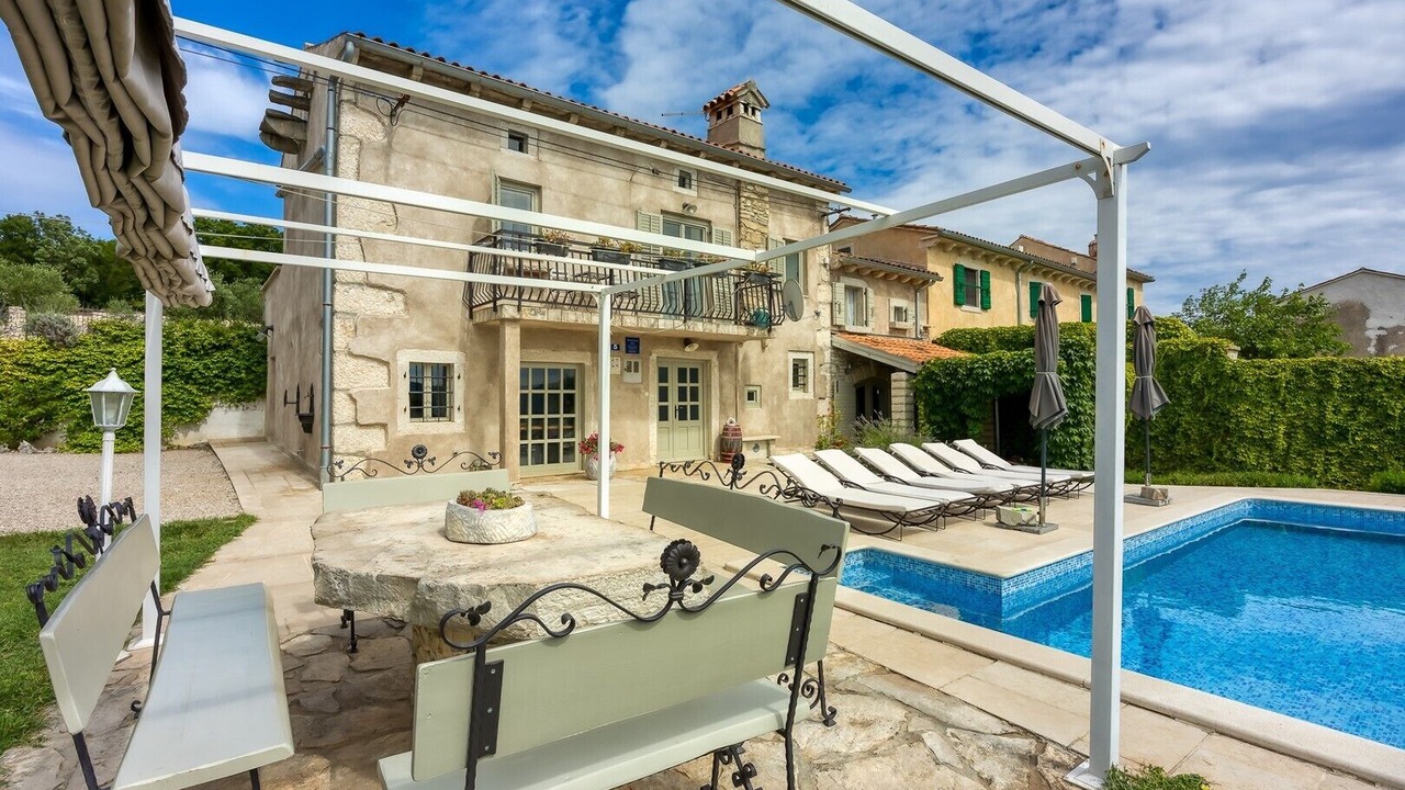 Photo of Outdoor in Rasa
