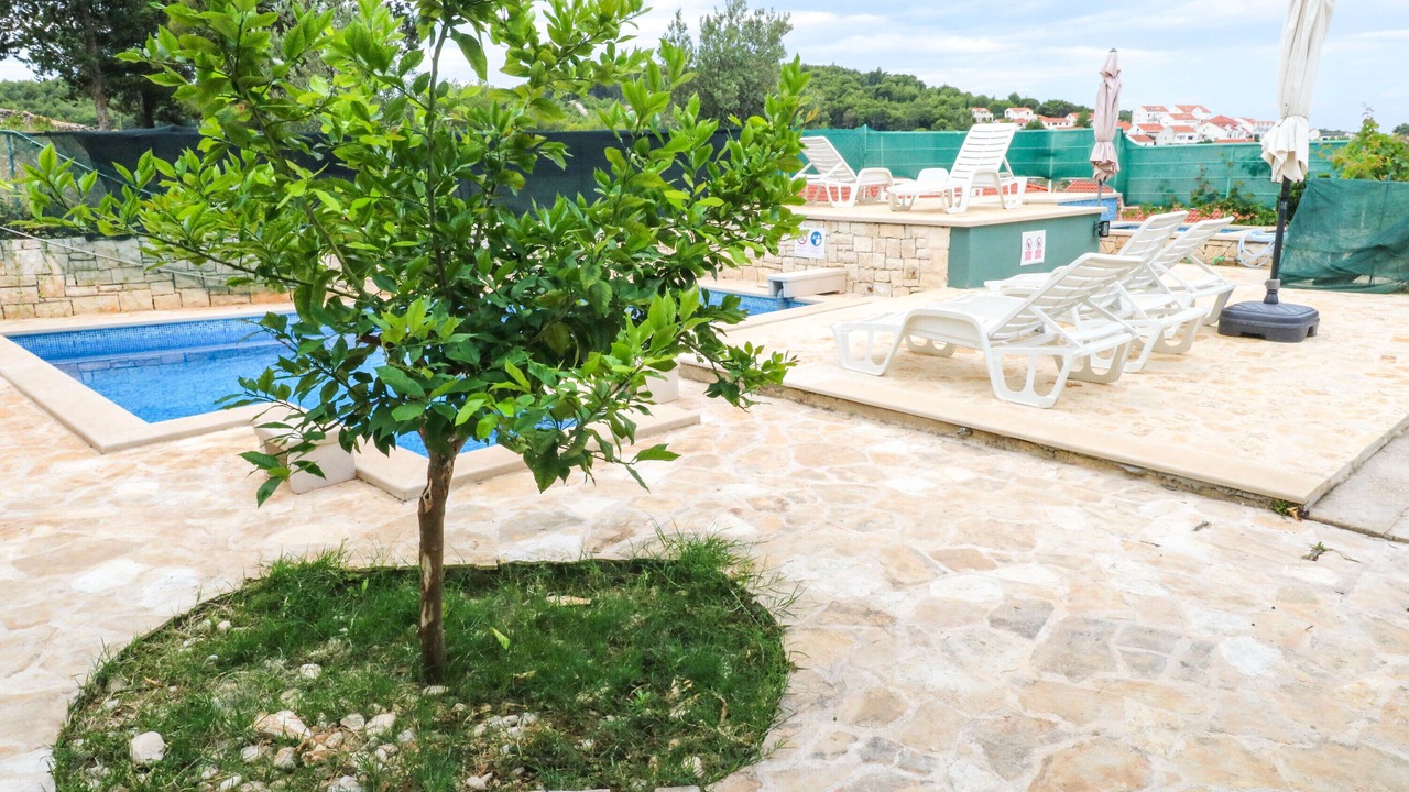 Photo of Outdoor in Sutivan