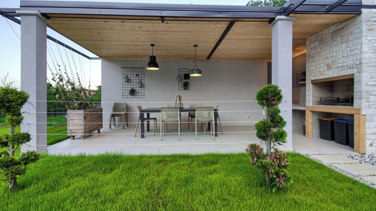 Photo of Outdoor in Sisan